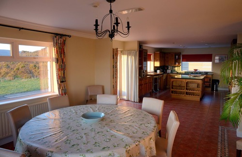Dingle House | Spectacular views Of Dingle Bay And Town From A Luxurious Home.