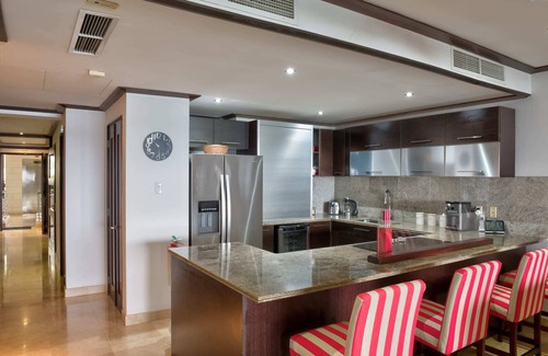 Old Trees Bay Villa | Spectacular Views Of The Sparkling Caribbean Sea