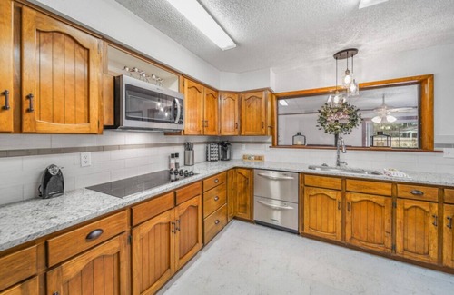Milton House | Spencer Field
