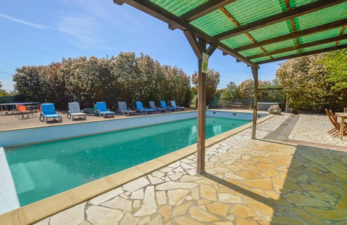 Canale-di-Verde House | Spend a relaxing in this beautiful vacation home with private pool and jacuzzi near the beach.