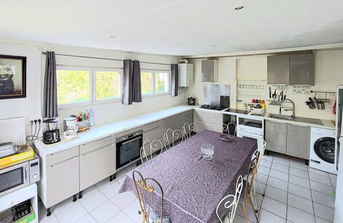 Cesson House | Spend an unforgettable vacation in this inviting cottage surrounded by beautiful nature.