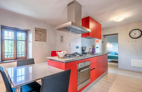 Bossolasco Apartment | Spend relaxing vacations in the vineyards of Bossolasco.