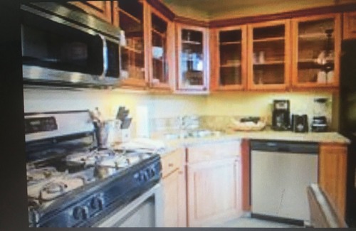 Peak 9 Condo | Spend the week at Valdoro Mountain Lodge & quaint Breckenridge Village -