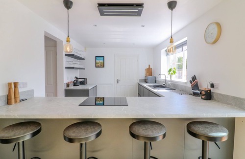 Chesterfield House | SPIRE HAVEN, family friendly, with a garden in Chesterfield