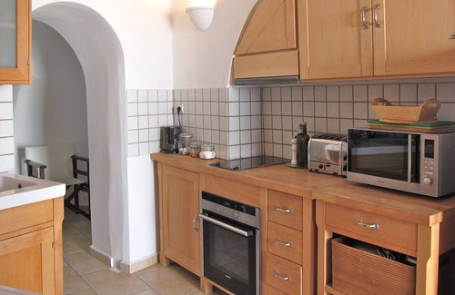 Pyrgos House | Spiti Stelios Restored Traditional House with Breathtaking Sunset Views
