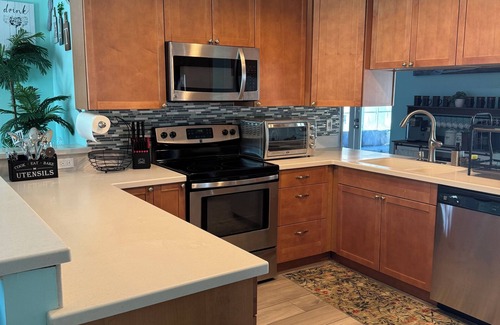 Whitfield House | “Splash, Soak & Socialize: Your Backyard Paradise Awaits!”