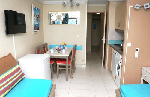 Cannes La Bocca Apartment | Splendid sea view - 2 comfy rooms - Swimming pools