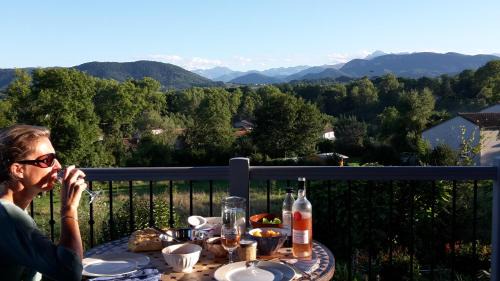 Montjoie-en-Couserans Apartment | Splendide vue Pyrénées, Rez de jardin 2 chambres