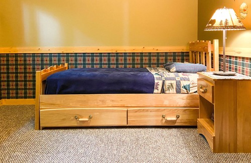 Columbia Falls Cabin | Spoon Lake Lookout ~ Private Lakefront Getaway ~ Minutes from Glacier National Park