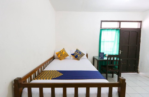 Situbondo Hotel | SPOT ON 2422 Hotel Moga Sari