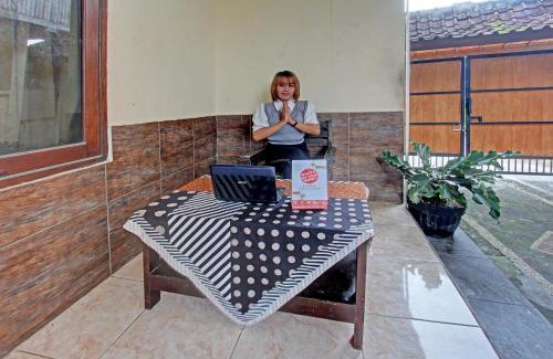Mataram Hotel | SPOT ON 91981 Diwi Homestay