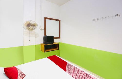 Tanjung Pinang Hotel | SPOT ON 92053 Bagus Stay