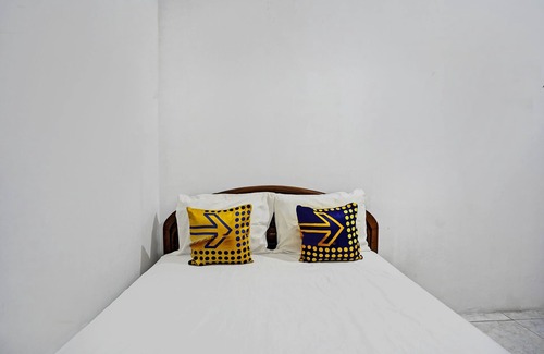 Sidoarjo Hotel | SPOT ON 92595 Umi Homestay Syariah