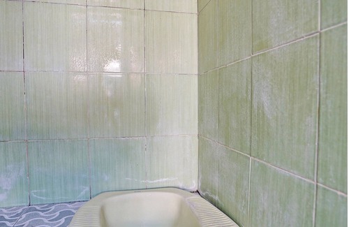 Sidoarjo Hotel | SPOT ON 92595 Umi Homestay Syariah