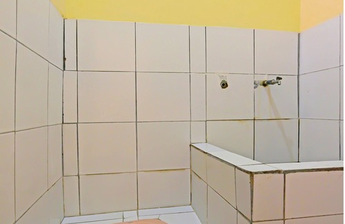 Semarang Hotel | SPOT ON 92610 Barokah Kostel Syariah