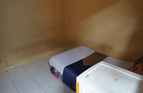 Paiton Hotel | SPOT ON 92666 Rumah Kos Arafah Syariah