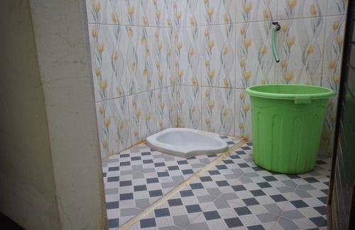 Genteng Hotel | SPOT ON 92860 Hunian 99