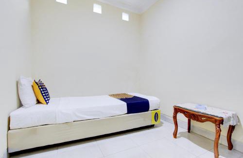 Klaten Selatan Hotel | SPOT ON 93711 Kenzie Bunkbed Syariah