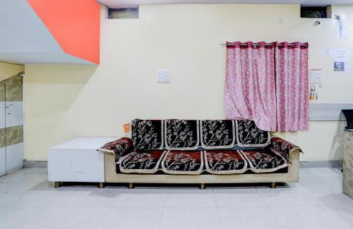 Parsivni Hotel | Spot On Surya