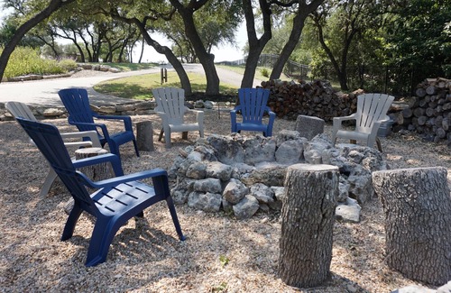 Travis Settlement House | Sprawling 3 acre Hilltop Estate w/Endless Views of the Famed Texas Hill Country