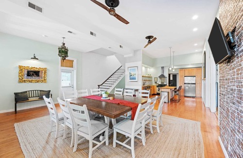 St. Louis House | Sprawling Gated 4BR W/Fire Pit!/ABODEbucks
