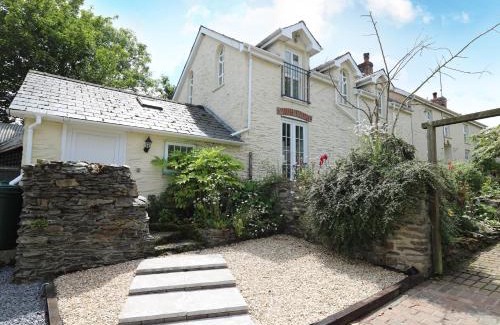 Llangeler House | Spring Cottage
