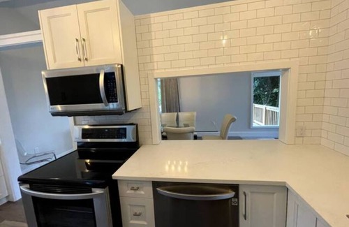 Saanich House | Spring Gate Estate by Elk Lake