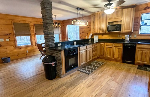 Ellijay Cabin | Spring is coming and so is the warmer temps.Spend it in nature and on the River!