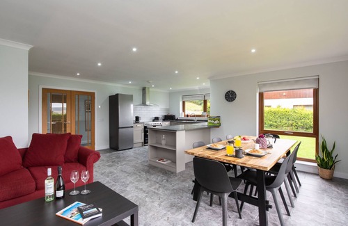 Drumnadrochit House | Springbank Lodge by Interhome