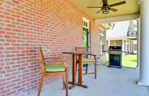 Springfield Apartment | Springfield Studio Rental with Golf Course View!