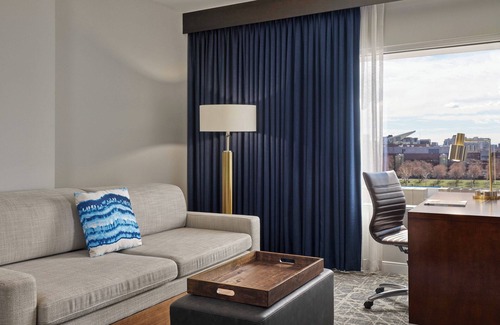 Auraria Hotel | SpringHill Suites by Marriott Denver Downtown