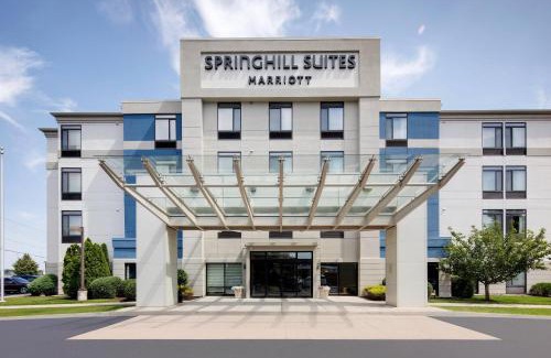 Windsor Locks Hotel | SpringHill Suites Hartford Airport/Windsor Locks