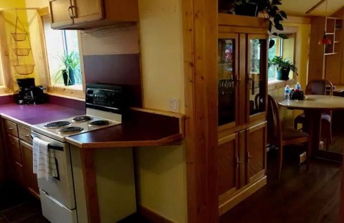 Whitehorse Ski Chalet | Springhills Cabin at Hot Springsn