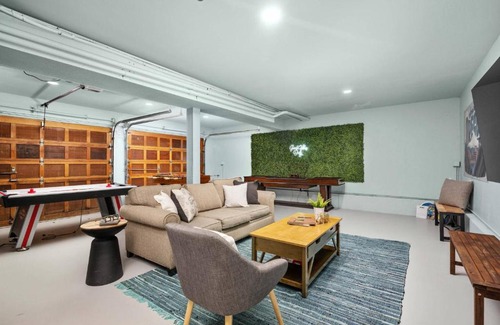 Gresham House | Springwater Escape
