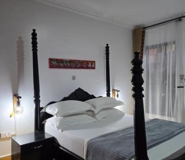Moshi Bed & Breakfast | Sprunger Avenue - tulia homes
