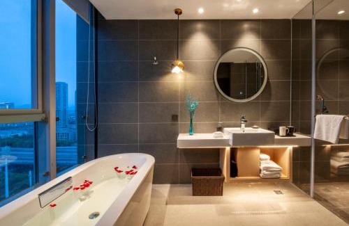 Ouhai District Hotel | SSAW Boutique Hotel Wenzhou Dexin