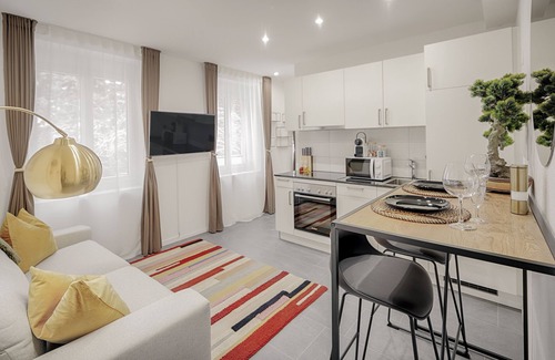 St. Gallen Apartment | St. Georgen-Strasse Studios by VISIMO - Design. City. Nature