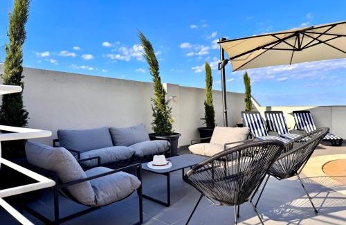 High Ridge Villa | St Julians Hillside villa with Pool