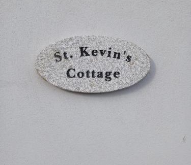 Hollywood House | St Kevins Cottage