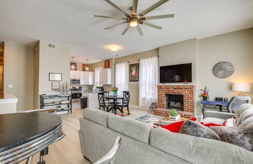 The Gate Condo | St Louis Vacation Rental ~ 2 Mi to Downtown