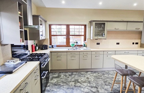 MacMerry Bed & Breakfast | St Martins Guest House - Room 1