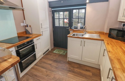 Pembroke Cottage | STABLE COTTAGE, pet friendly, character holiday cottage in Pembroke