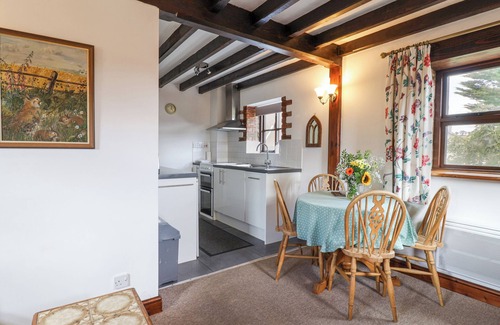 Colyton Cottage | STABLE COTTAGE, romantic, character holiday cottage in Colyton