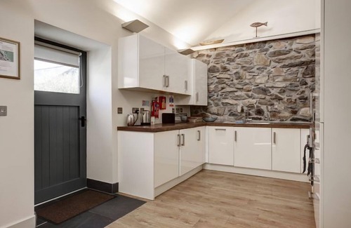 Pistyll Cottage | Stables 2 - a llyn peninsula that sleeps 2 guests in 1 bedroom