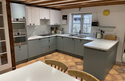 East Norton Cottage | STABLES COTTAGE, pet friendly, with a garden in Uppingham