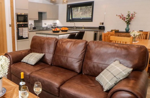 Chesterfield Cottage | STABLES LODGE, pet friendly, character holiday cottage in Wingerworth