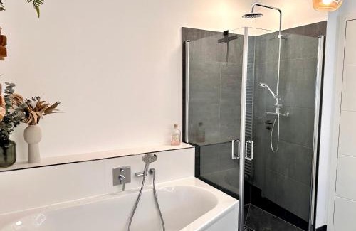 Vorderer Westen Apartment | Stadtwohnung mit Garten