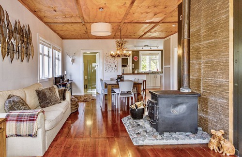 Ohakune House | Stag & 3 Pigs - Ohakune Holiday Home