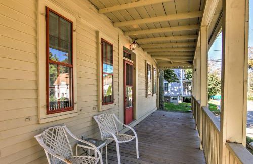Poquetanuck Apartment | Stagecoach Inn-Historic Home with Patio by Casinos!