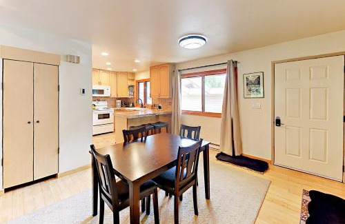 Carbondale Apartment | Stagecoach Lane House